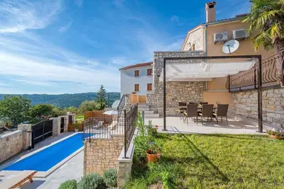 Image de Villa avec piscine et vue panoramique