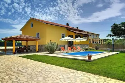 Image de Maison de vacances avec piscine et climatisation