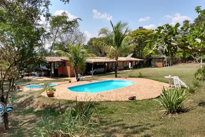 Image de ferme complète en zone rurale avec 5000m ^ 2 / Sec. Réception 24 heures