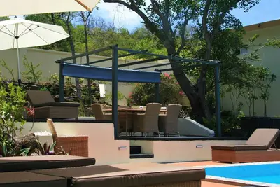 Image de Serenity - Une villa moderne avec piscine et vue imprenable