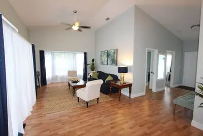 Image de Villa Agnes - Villa avec terrain de golf et piscine