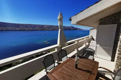 Image de Appartement Penthouse 4 * Kovacika M2 avec vue magnifique sur le front de mer directement sur la plage