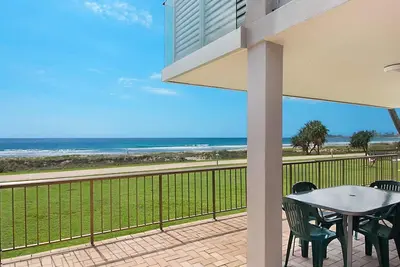 Image de Bilinga Beach 4 - Absolute Beachfront