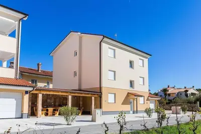 Image de Appartement de vacances pour 7 personnes env. 100 qmà Medulin, Istrie (Côte sud de l'Istrie)