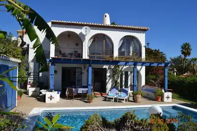 Image de Appartement deux chambres immaculé pour de grandes vacances d'été ou de longues vacances d'hiver confortables