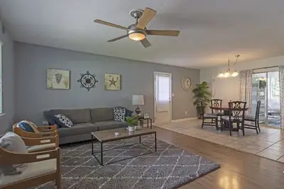 Image de Casa Blue est à 5 minutes de Masonboro Sound et à 10 minutes de Carolina Beach!