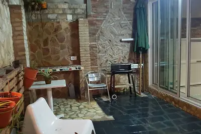 Image de Maison en bord de mer, tranquillité et confort.