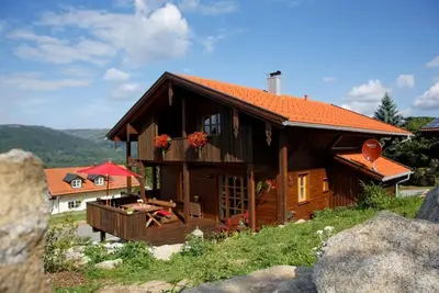 Image de maison de vacances calme dans le parc national de la forêt bavaroise avec sauna