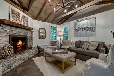 Image de * Nouvelle location * - Cottage Broadleaf à Mirror Lake, région des Highlands