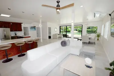 Image de Nouveau front de la marina moderne à Hawaii Kai