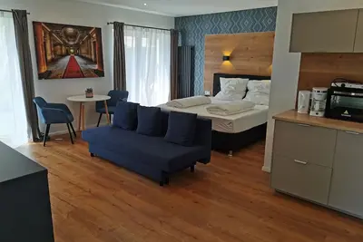 Image de Appartement moderne, terrasse privée, endroit calme dans la cour historique
