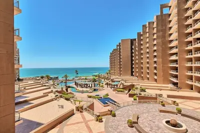 Image de Belle 1 chambre 1 salle de bain Las Palomas Beach Condo au 3ème étage