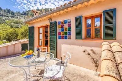 Image de Maison de vacances de rêve avec Wi-Fi et terrasse sur le toit offrant une vue panoramique