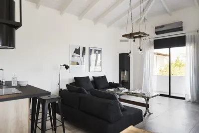 Maison de luxe récemment rénovée avec vue sur la mer, spa et jardin