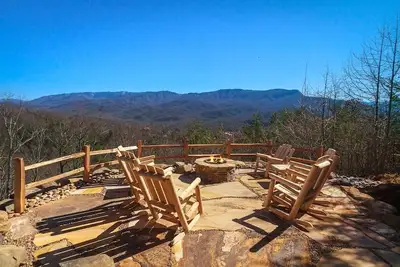 Image de Mega Mountain Views, immense salle d'arcade, privé, luxueux, cabane en rondins