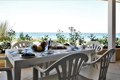 Image de Covo dei Marinai, front de mer, wifi, bbq, parking, à quelques mètres de la mer