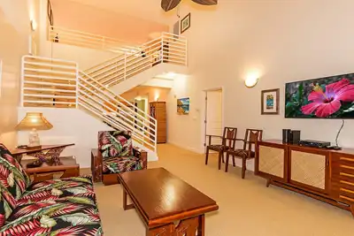 Image de Niveau rez-de-chaussée 2 étages Condo de luxe près de la plage