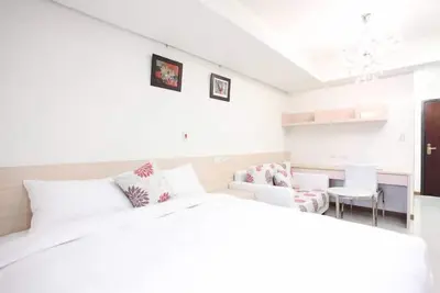Image de Pas de porte à MetroApartment * Le