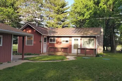 Image de Charmant cottage 2 chambres sur le lac de Montello, à 35 minutes des Dells!