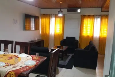 Image de Abidjan Villa très bien située au cœur de la Zone 4, quartier Biétry