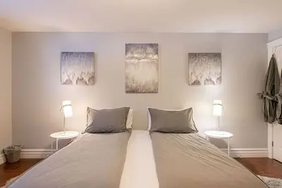 Image de Minutes des établissements vinicoles, Ski Martock, OnTree, bain à remous sur place