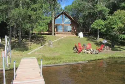 Cabine sur le lac Minerva, Danbury Wi