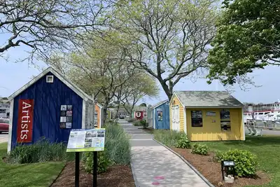 Image de Nouvelle Liste! Belle maison dans un emplacement parfait dans le port de Hyannis!