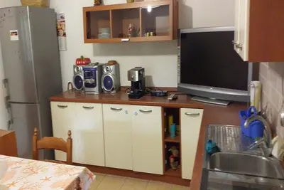 Image de Mini appartement à quelques mètres de la mer. .