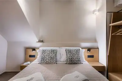 Aoria Estate Vieux-Port | Suite avec Patio