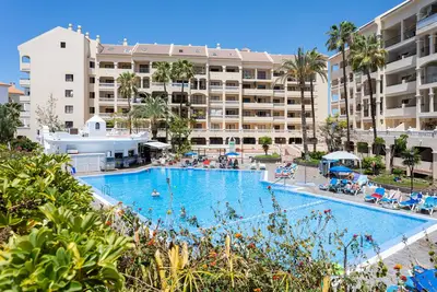 Bel appartement à Castle Harbour, avec lit double