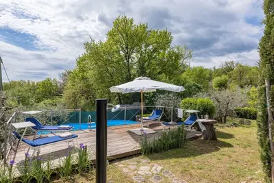 Image de Villa privée avec jardin et piscine près de Sienne.