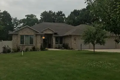 Image de Maison exécutive en brique prête pour la Ryder Cup