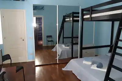 à trente mètres de la mer