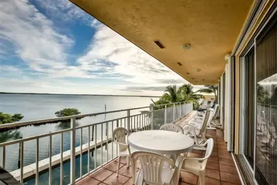 Image de Channel Five Open Water View Condo à Long Key