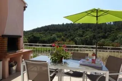 Image de Gîte à la Champagne dans l' Herault.