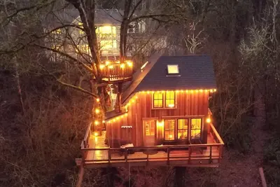 Pete Nelson '17 Original Treehouse-En vedette sur Thm