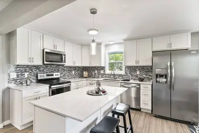 Image de Spacieuse maison moderne à Seattle proche de tout!