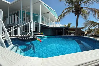 Image de Blue Marlin 2/2 Pool home avec 37 'Dock Accès facile à l’Atlantique