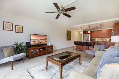 Image de Kamaole Sands-Nicely Remodeled -Vue Sur L'Ocean-Grand Lanai-Puits ÉQUIPÉ-Ac