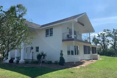 Image de Arrière du Moon Lake Seminole-Springcreek-Cookhouse, Dock, Springs, Kayaks