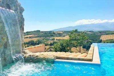 Image de Nouvel appartement de jardin avec 2 chambres et vue panoramique