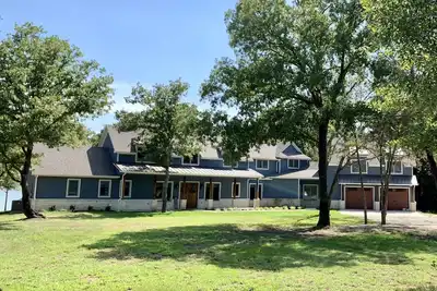 Image de Retraite de luxe au bord du lac