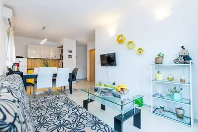 Image de Appartement d'une chambre avec la terrasse Grebastica, Sibenik (A-17831-d)