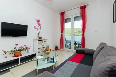 Image de Appartement d'une chambre avec la terrasse et la vue sur le mer Grebastica, Sibenik (A-17831-a)