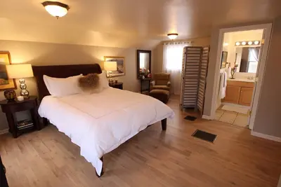 Image de The Manor, Mid-Town