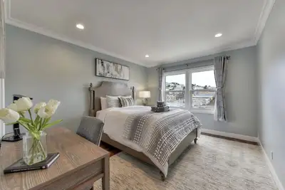 Image de Luxe rénové 2br avec vue sur la ville en Sf (Bart / muni)