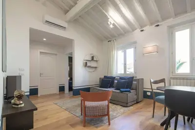 Image de A stylish apartment in San Frediano Florence by Mmega