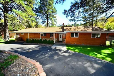 Image de Rivers Edge Cabin - Cabines confortables Immobilier, Llc.