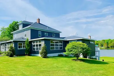 Image de Elk Mountain Estate Lake Front Lodge peut accueillir 20 à seulement 3 miles de la station de ski! ! !