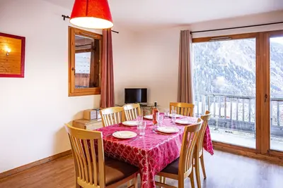 Hameau 5 103 - Spa & Piscine appartement 6 pers